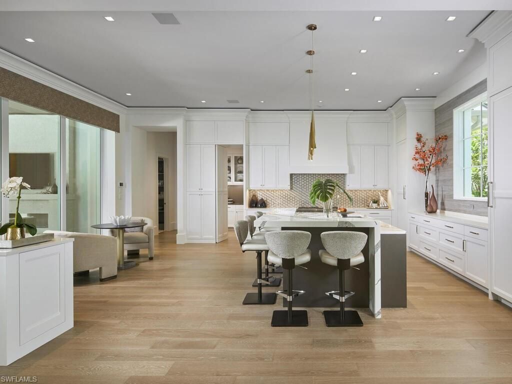 2075 Gordon Dr E, Naples, FL 34102 Photo