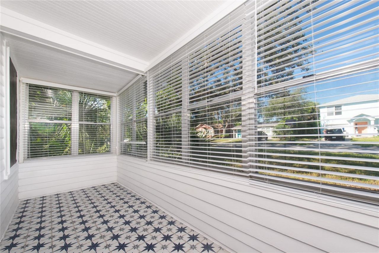 2010 42nd Street S, Saint Petersburg, FL 33711 Photo