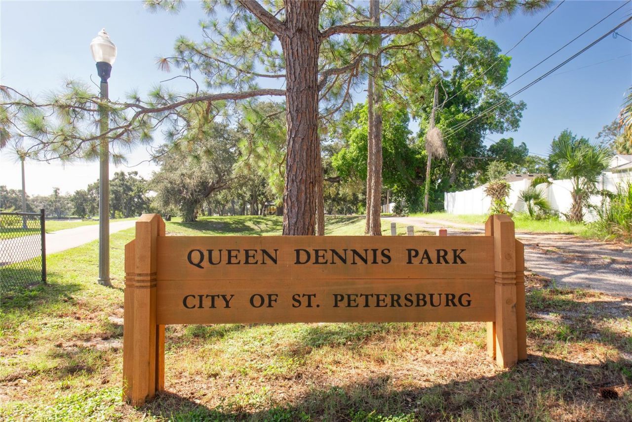 2010 42nd Street S, Saint Petersburg, FL 33711 Photo