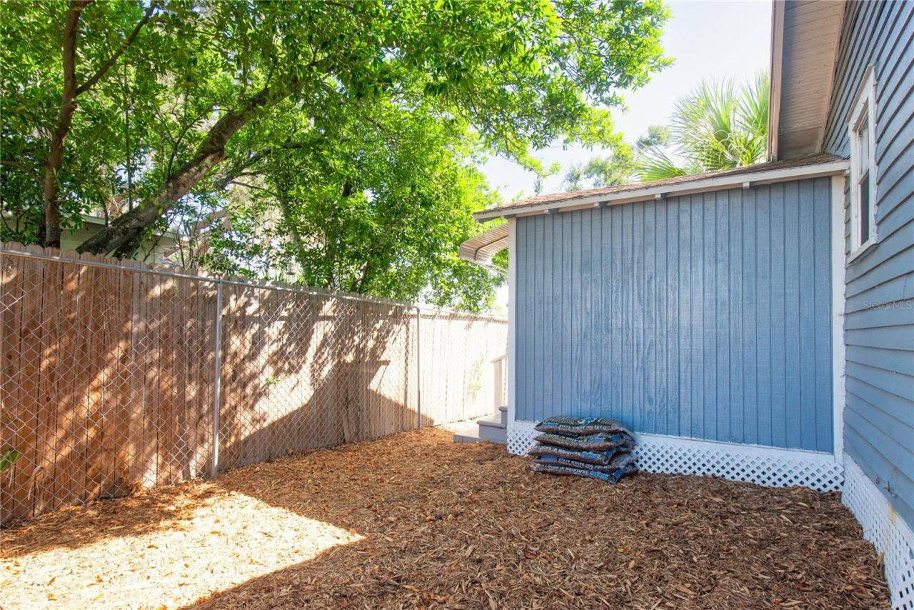 2010 42nd Street S, Saint Petersburg, FL 33711 Photo