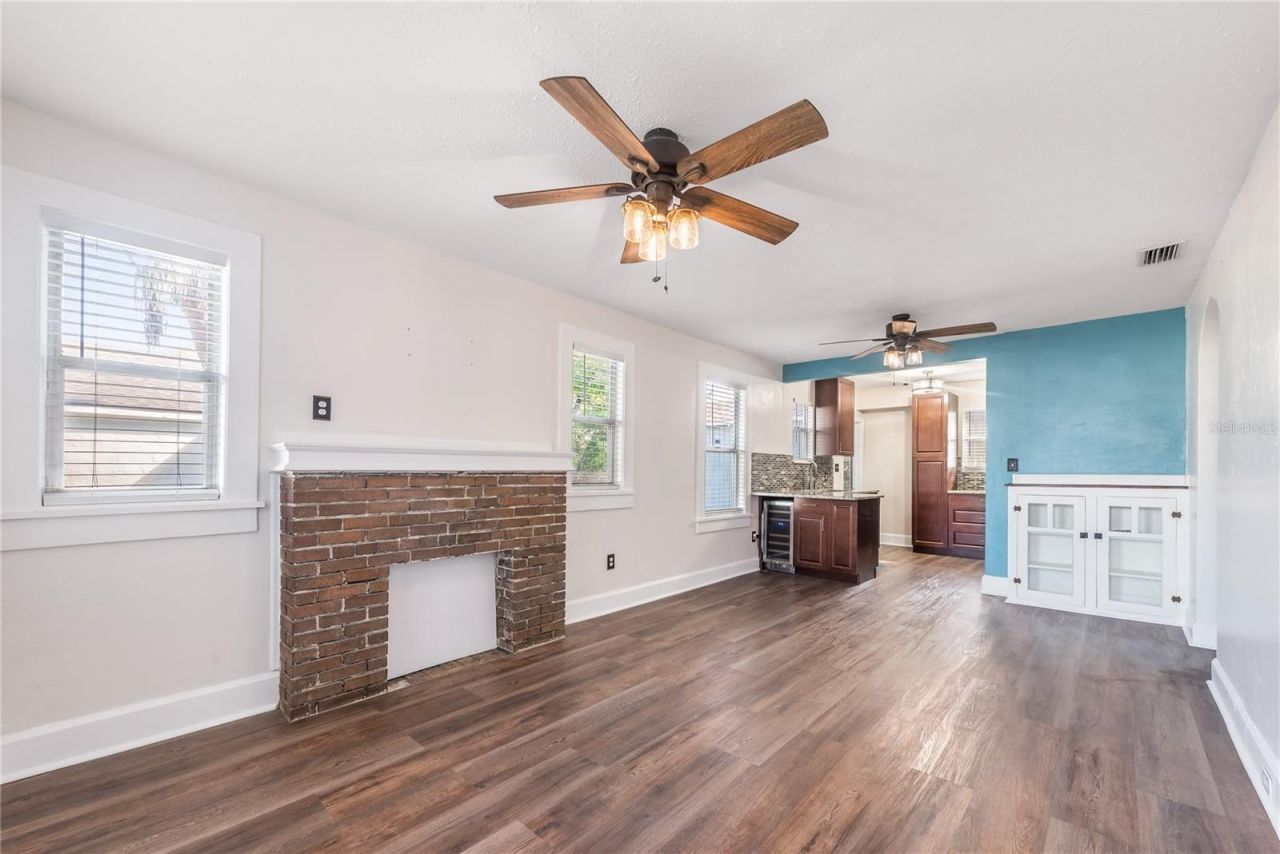 2010 42nd Street S, Saint Petersburg, FL 33711 Photo