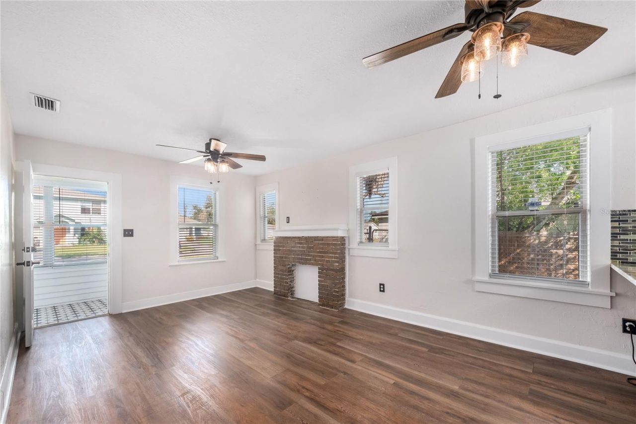 2010 42nd Street S, Saint Petersburg, FL 33711 Photo