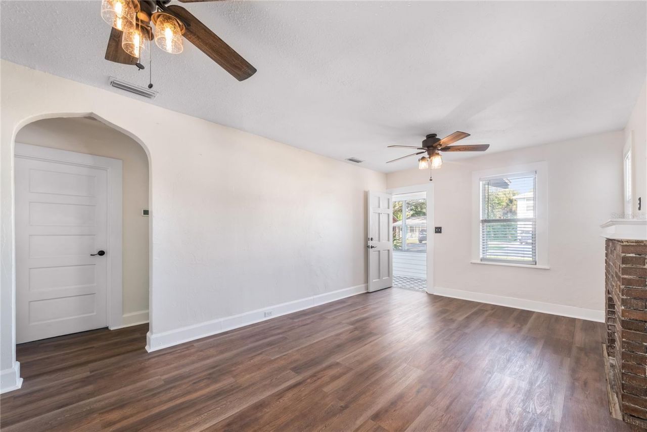 2010 42nd Street S, Saint Petersburg, FL 33711 Photo