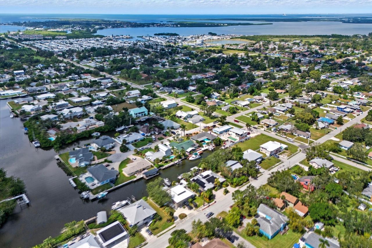 903 20th Avenue W, Palmetto, FL 34221 Photo