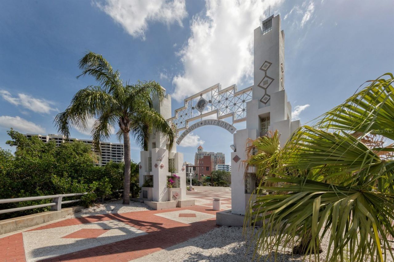 16372 Winburn Drive, Sarasota, FL 34240 Photo