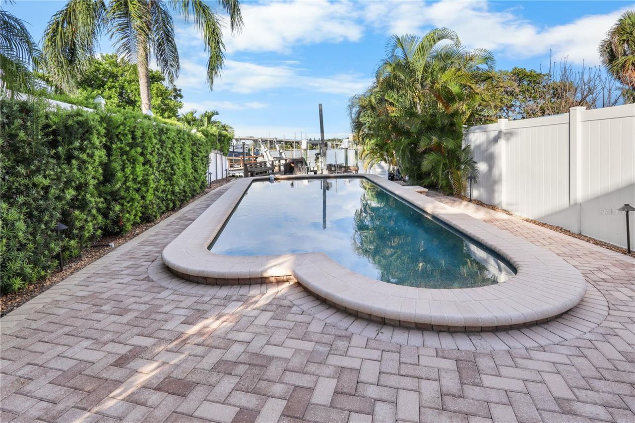 111 Driftwood Lane, Largo, FL 33770 Photo