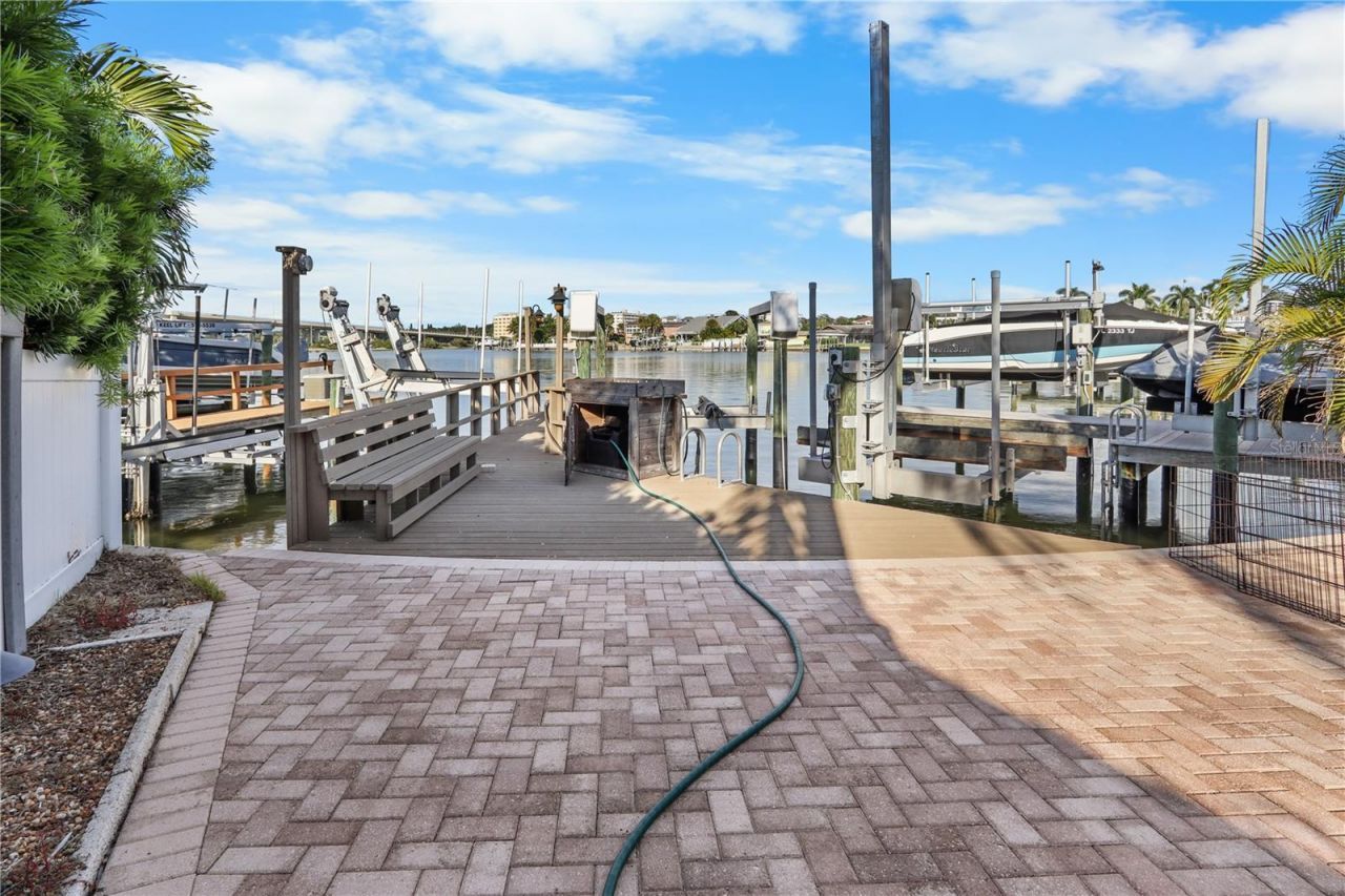 111 Driftwood Lane, Largo, FL 33770 Photo