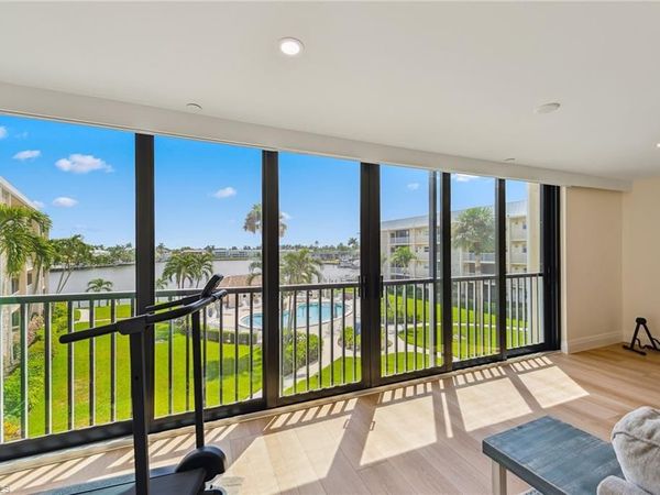 3000 Gulf Shore BLVD N, Unit 307, NAPLES, FL 34103