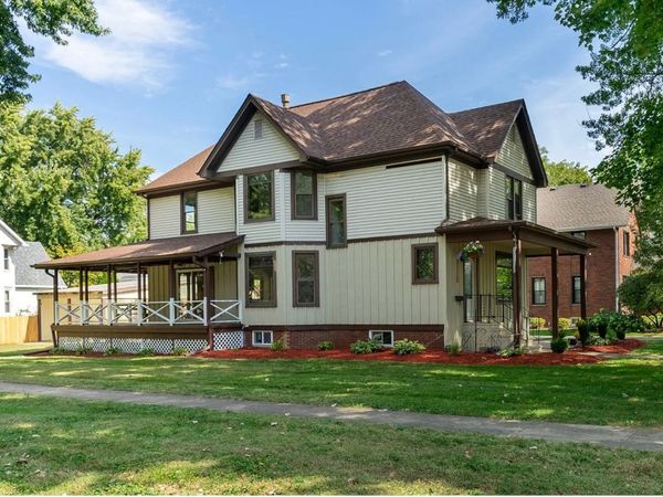 1110 5th Street, Mendota, IL 61342