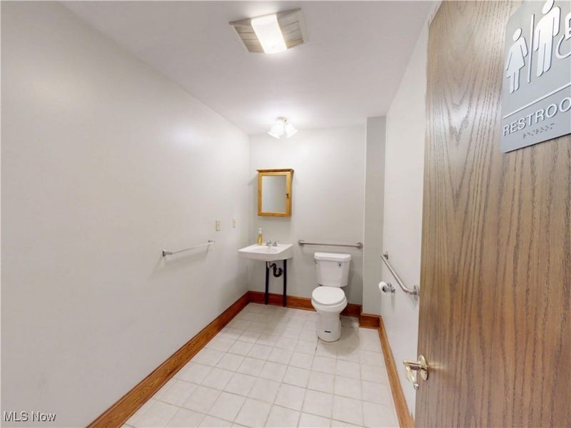 4725 Massillon Road, North Canton, OH 44720 Photo 16