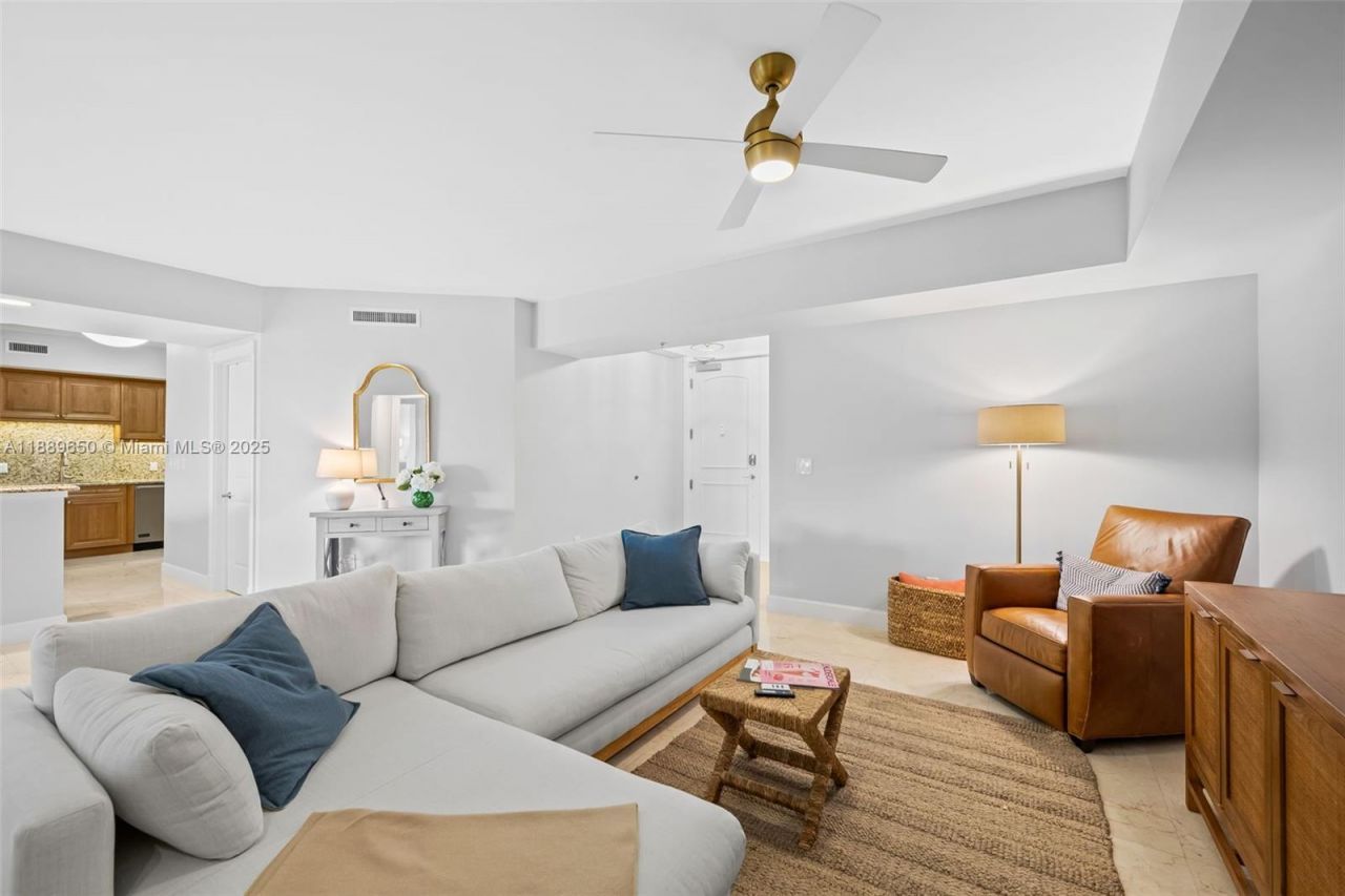 1414 SE 12th St, Unit 1B, Fort Lauderdale, FL 33316 Photo