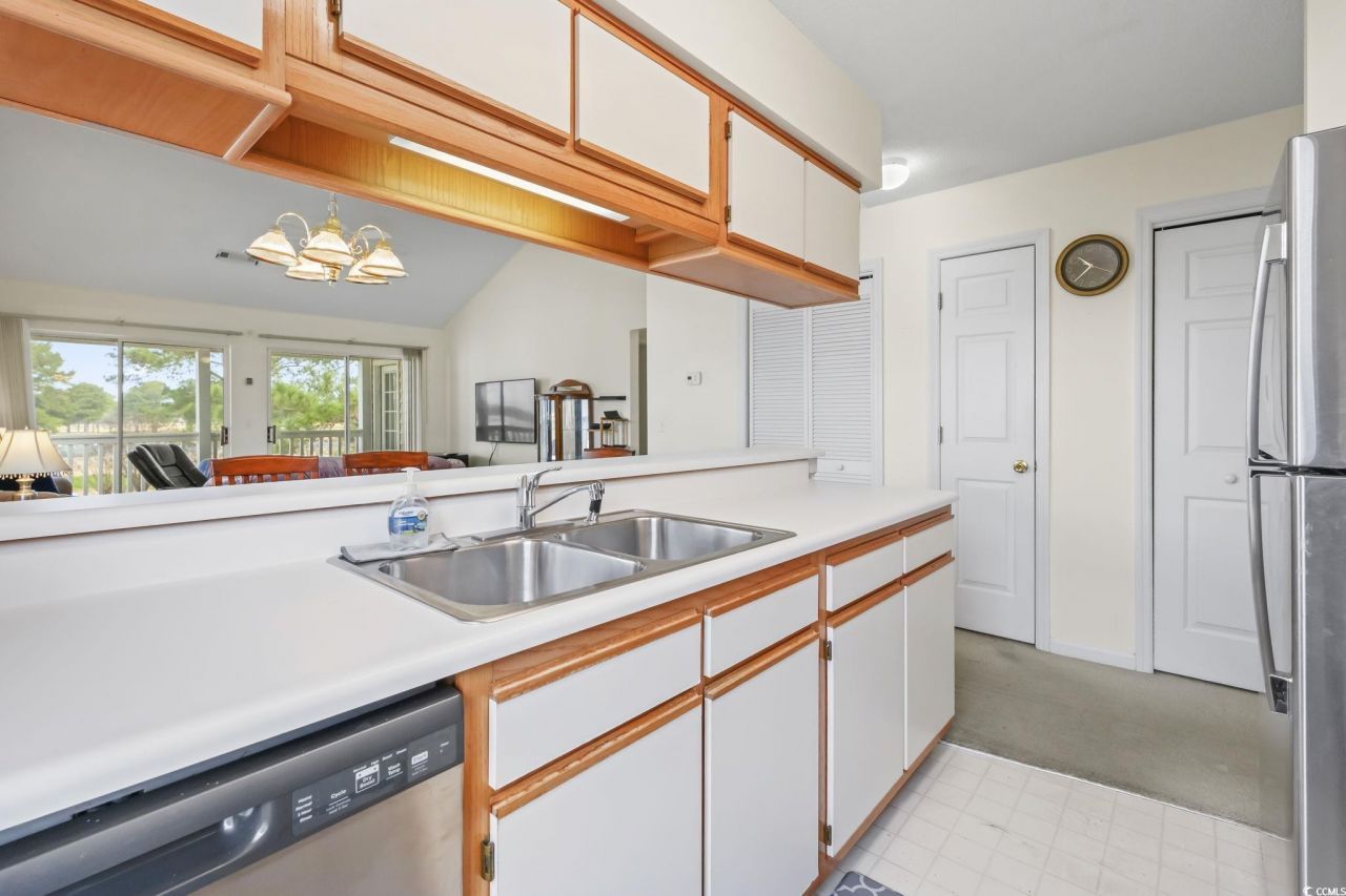 4930 Windsor Green Way Photo 13