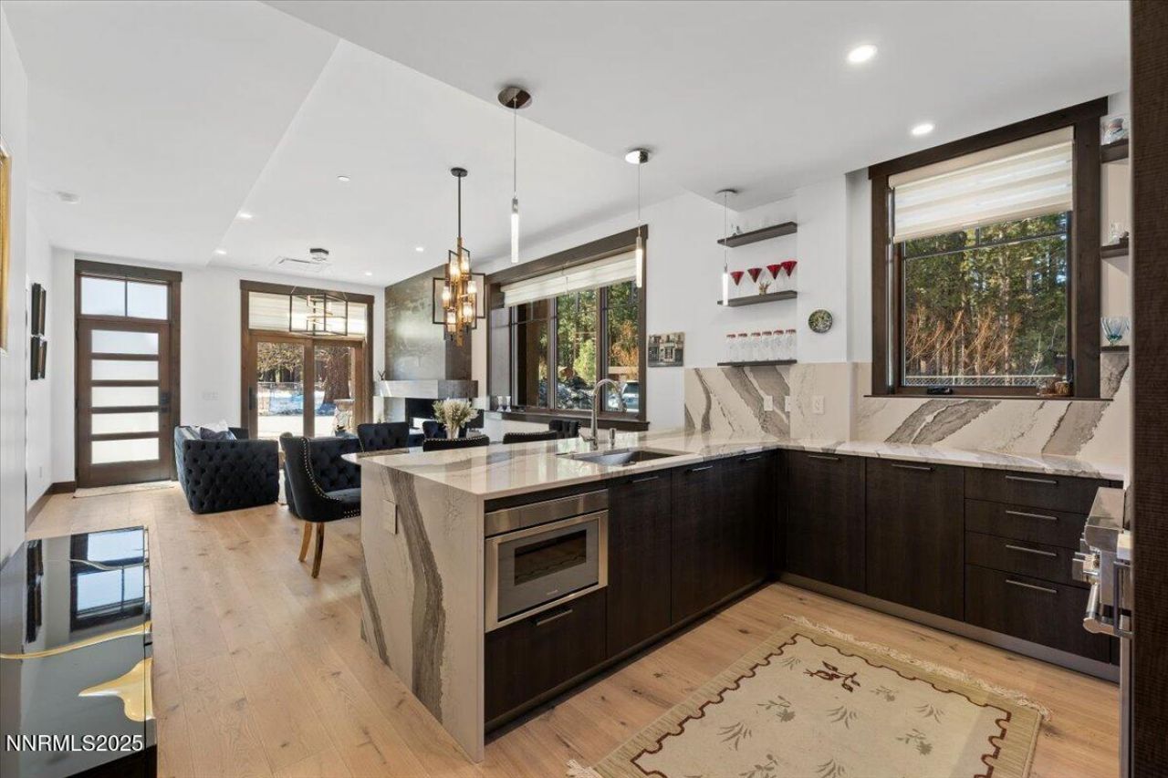 46 Beach Club Drive, Unit 901, Stateline, NV 89449 Photo