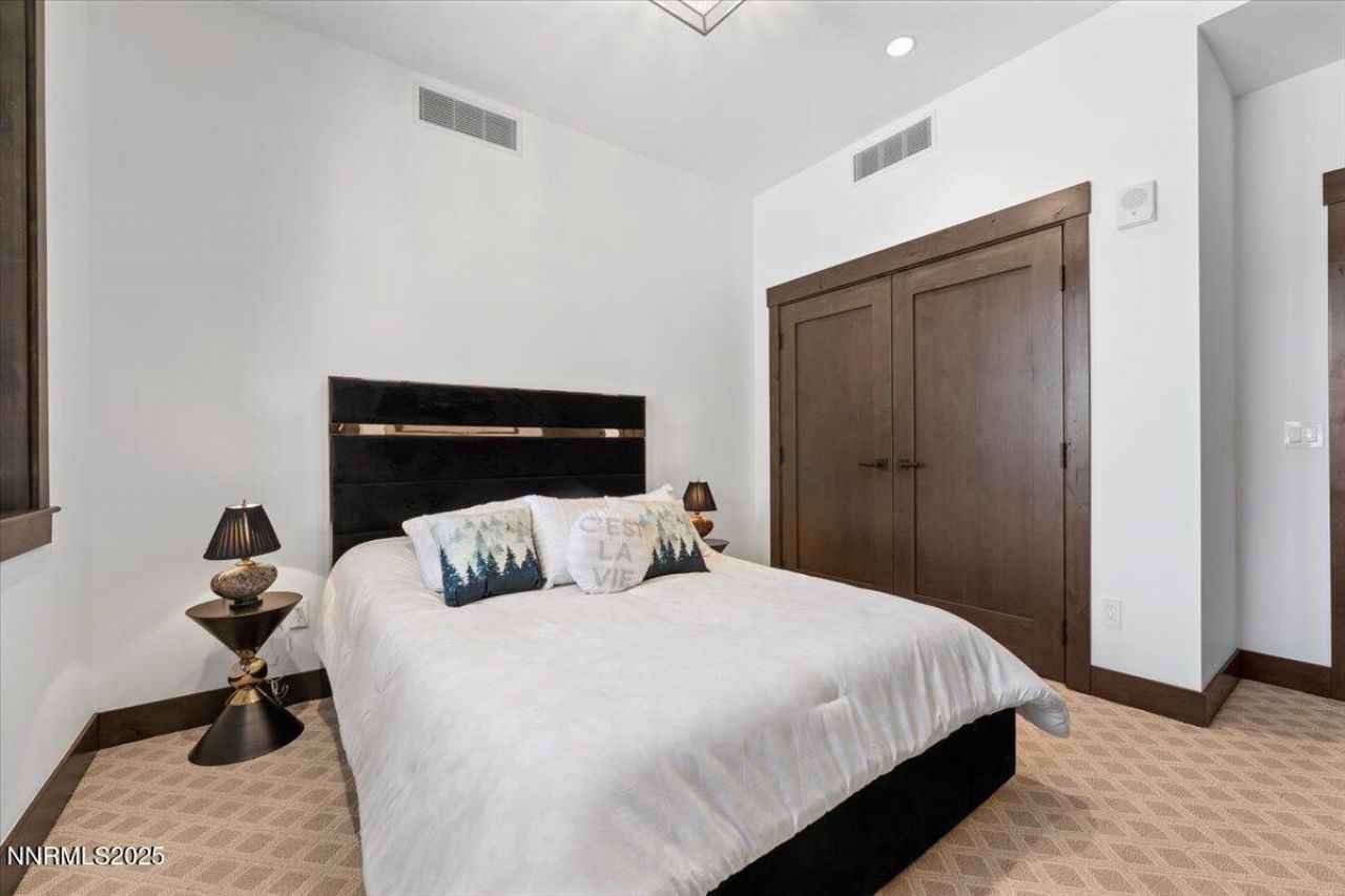 46 Beach Club Drive, Unit 901, Stateline, NV 89449 Photo