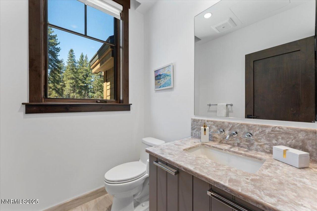 46 Beach Club Drive, Unit 901, Stateline, NV 89449 Photo