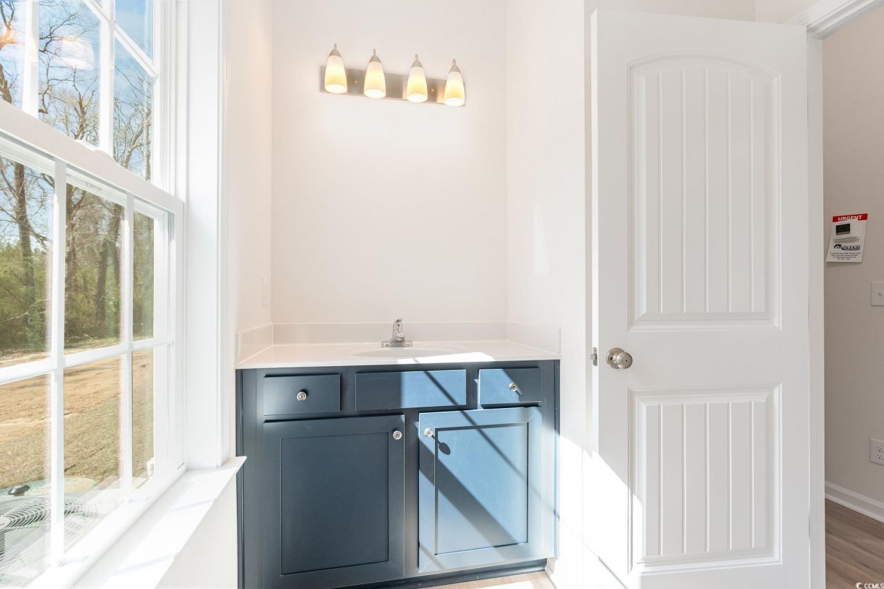 175 Safe Harbor Ave. Photo 7