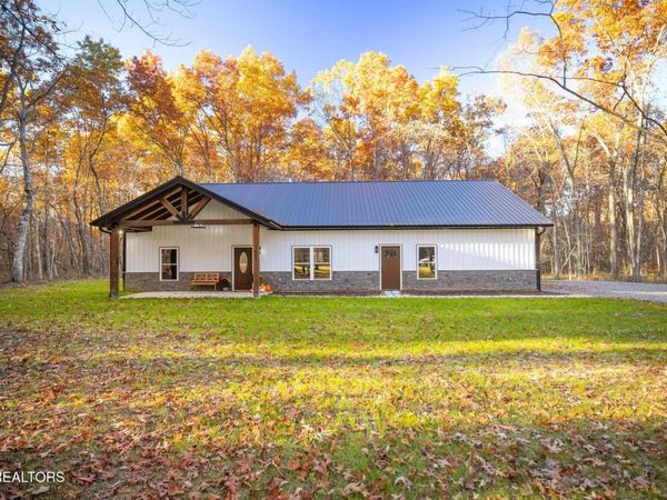 2662 Cumberland Lakes Drive, Monterey, TN 38574