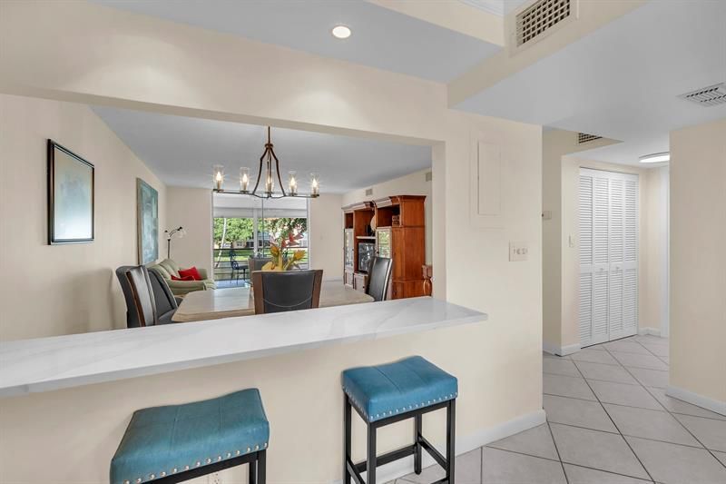 9301 Sunrise Lakes Blvd, Unit 207, Sunrise, FL 33322 Photo