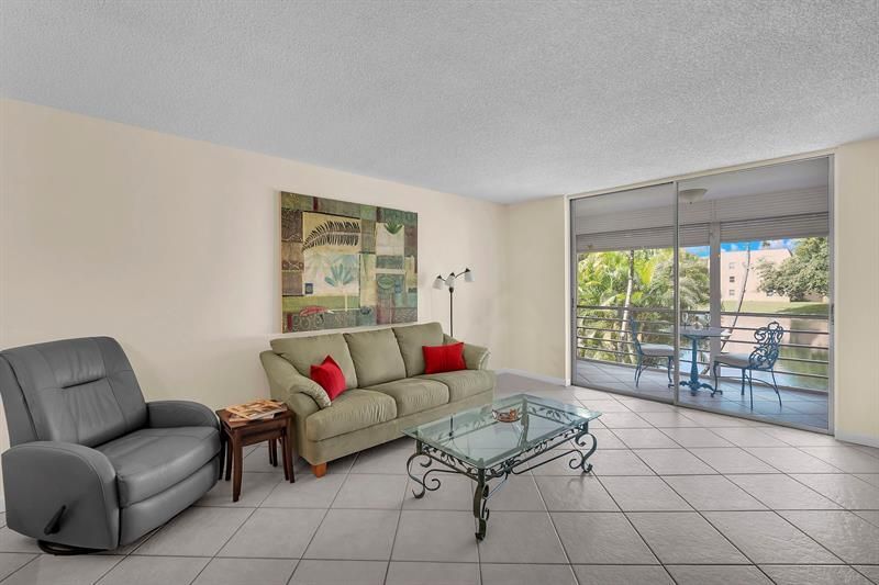 9301 Sunrise Lakes Blvd, Unit 207, Sunrise, FL 33322 Photo