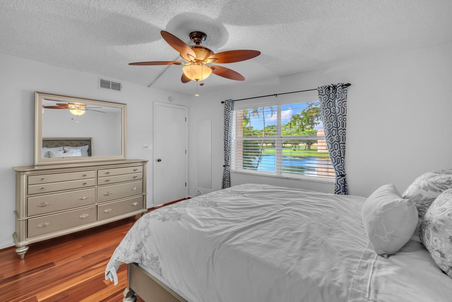 9301 Sunrise Lakes Boulevard, Unit 207, Sunrise, FL 33322 Photo