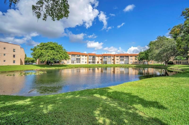 9301 Sunrise Lakes Blvd, Unit 207, Sunrise, FL 33322 Photo