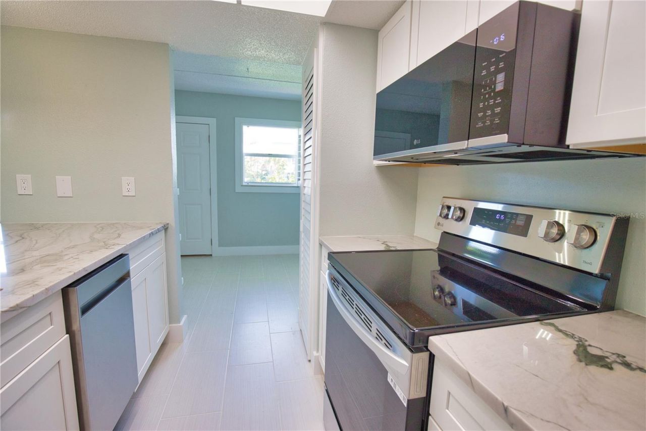 902 Gibbs Road, Unit 184, Venice, FL 34285 Photo