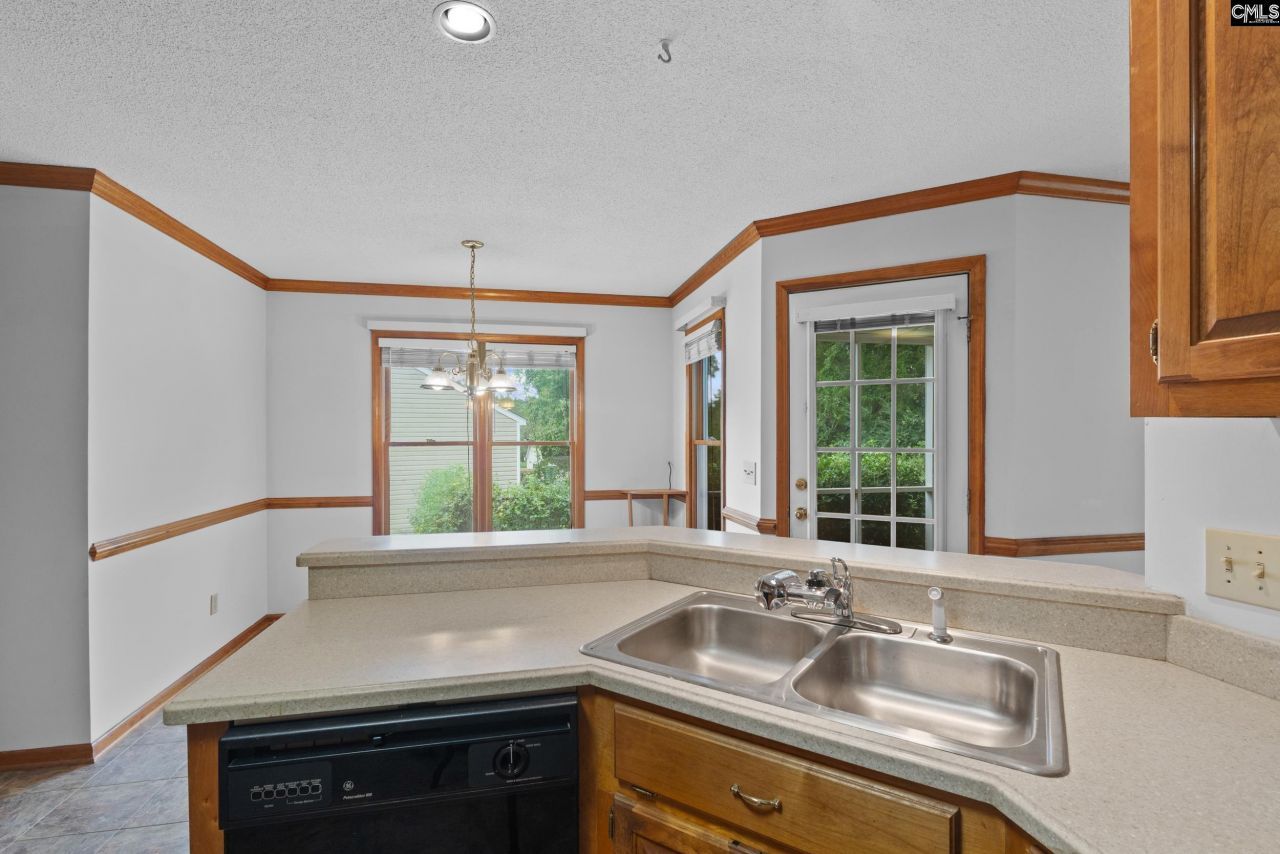 109 Armanda Road Photo 11