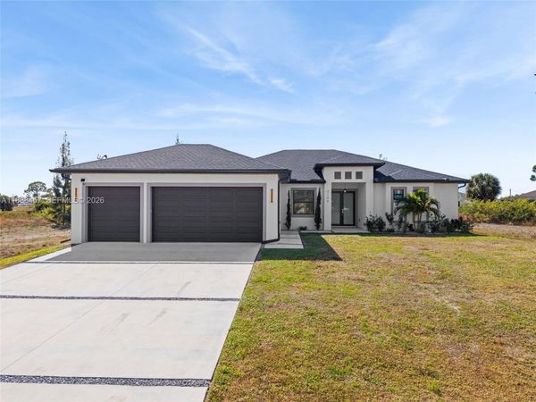 2100 NW 21st Street, Cape Coral, FL 33993