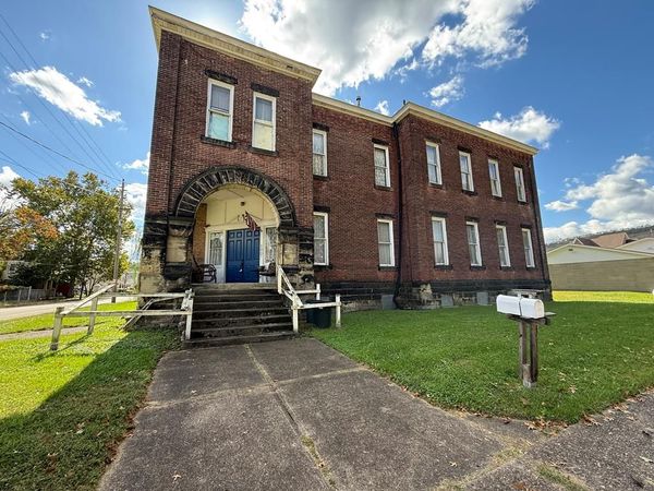 100 17th Street, Wellsburg, WV 26070