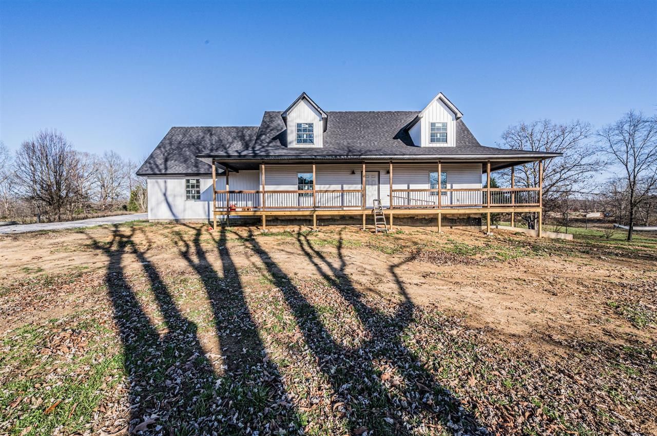 5582 Woodbury Loop, Morgantown, KY 42261 Main Photo