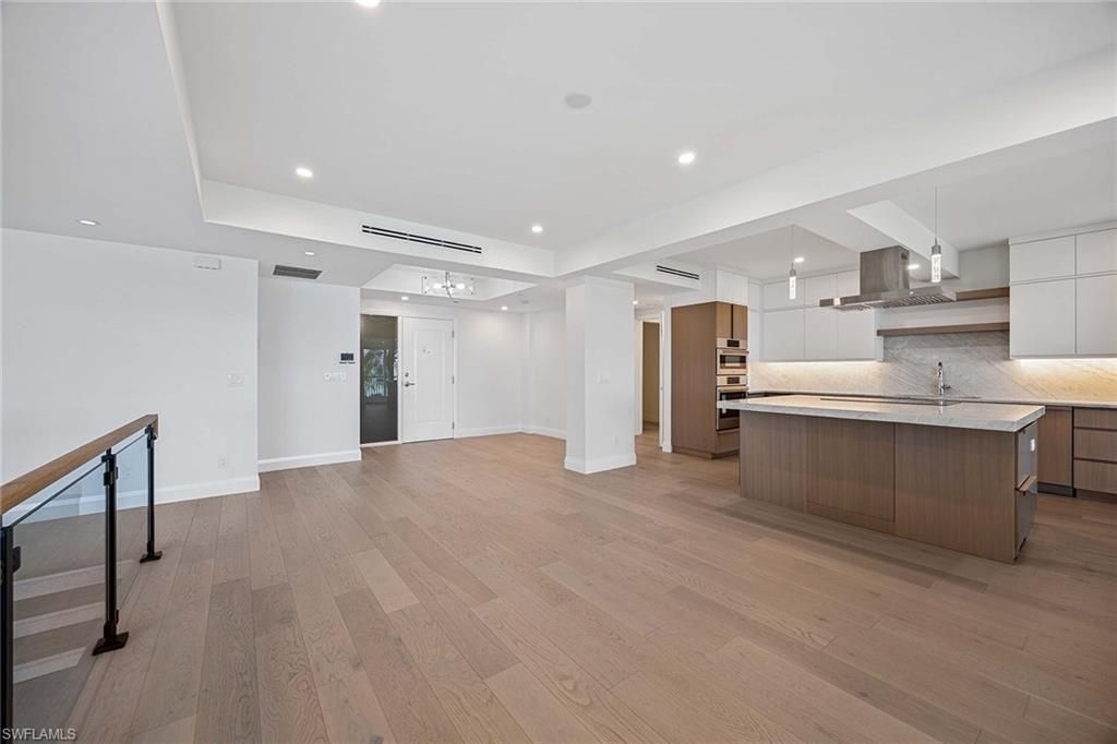 4301 Gulf Shore Blvd N, Unit 202, Naples, FL 34103 Photo