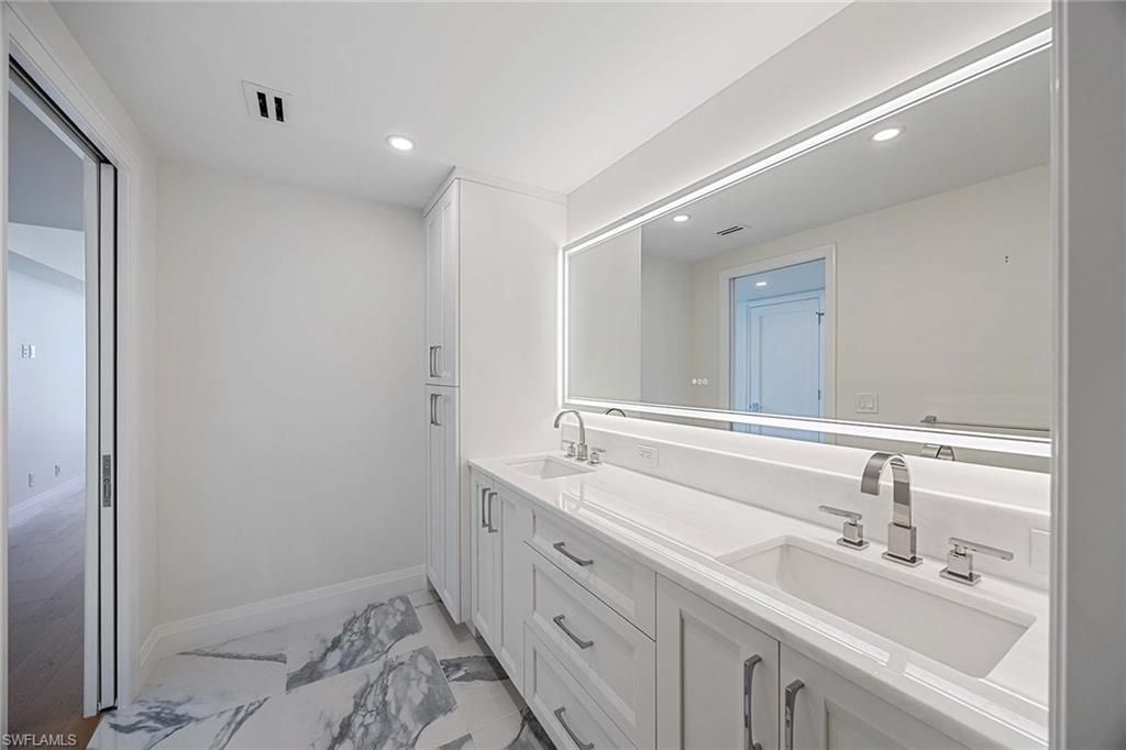 4301 Gulf Shore Blvd N, Unit 202, Naples, FL 34103 Photo