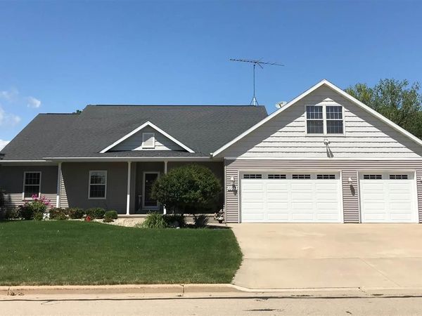 1107 N TWIN HARBOR DRIVE, Winneconne, WI 54986