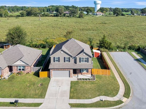 1253 Ridge View Drive, Siloam Springs, AR 72761