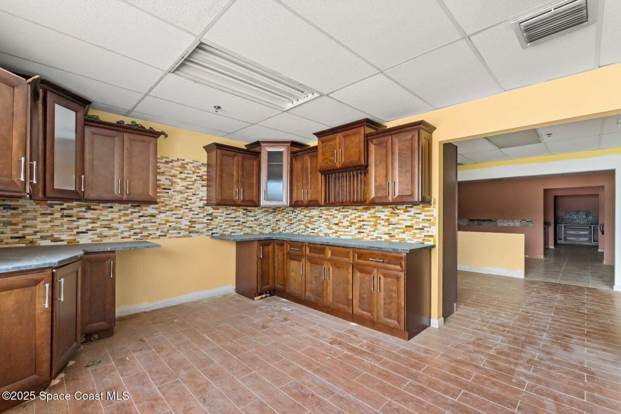 1050 W King Street , Cocoa, FL 32922 Photo