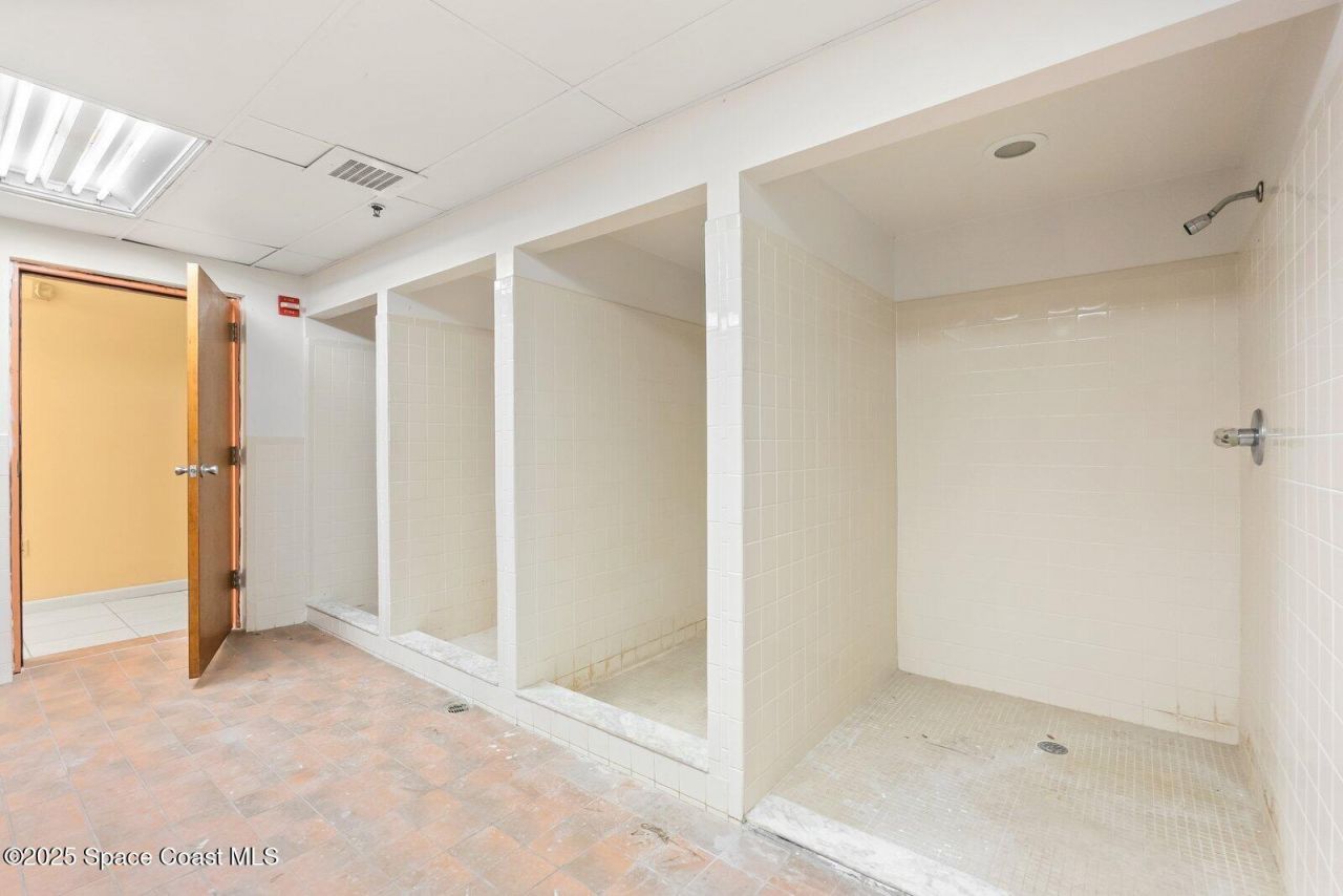 1050 W King Street , Cocoa, FL 32922 Photo