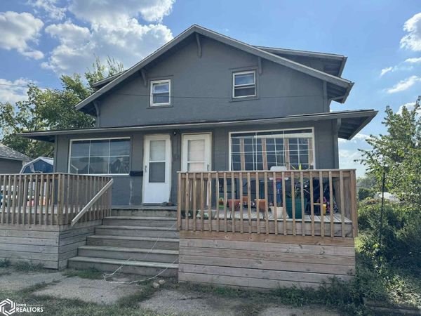 301 E Walsh Street, Centerville, IA 52544