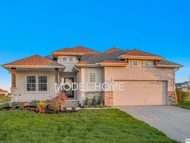 10429 Sherman Street, Papillion, NE 68046