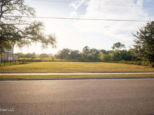 133 Markham Drive, Long Beach, MS 39560