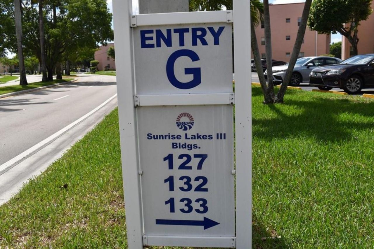 9460 Sunrise Lake Boulevard, Unit 212, Sunrise, FL 33322 Photo