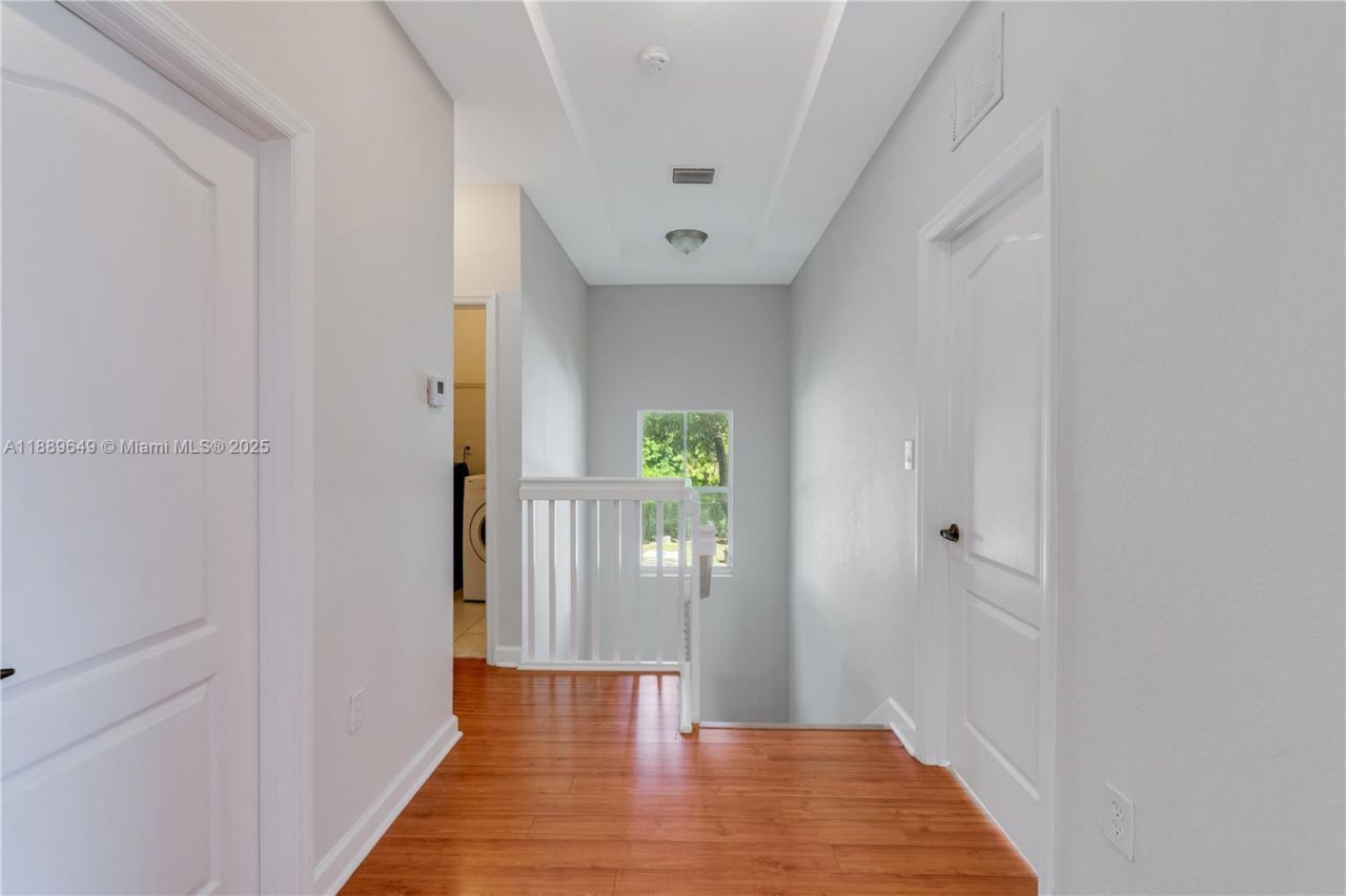 8450 NW 113th Psge, Doral, FL 33178 Photo