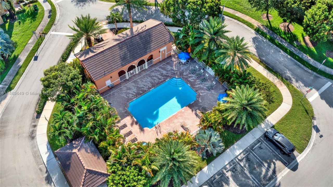 8450 NW 113th Psge, Doral, FL 33178 Photo