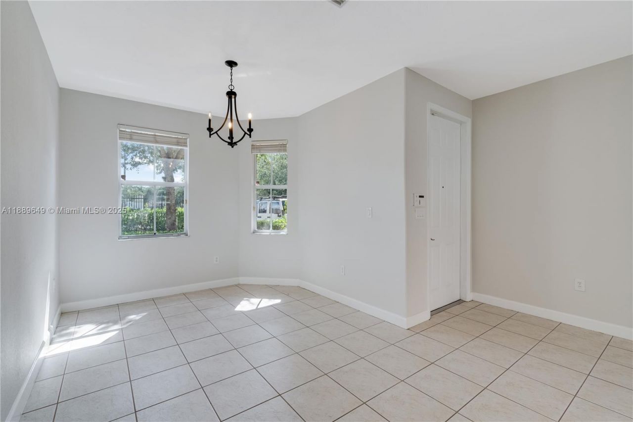 8450 NW 113th Psge, Doral, FL 33178 Photo