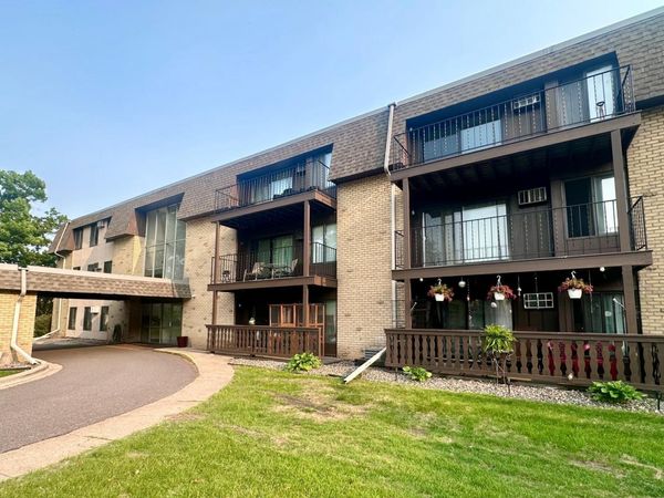 3421 Kent Street, Unit 607, Shoreview, MN 55126