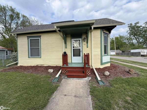 301 N 6Th Street, Fairfield, IA 52556
