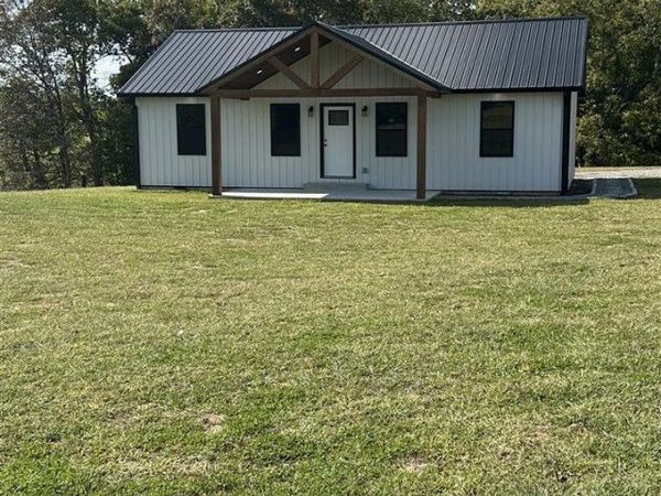 2651 Radio Station Road, Tompkinsville, KY 42167