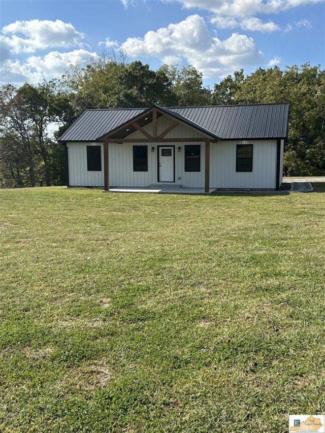 2651 Radio Station Road, Tompkinsville, KY 42167 Main Photo