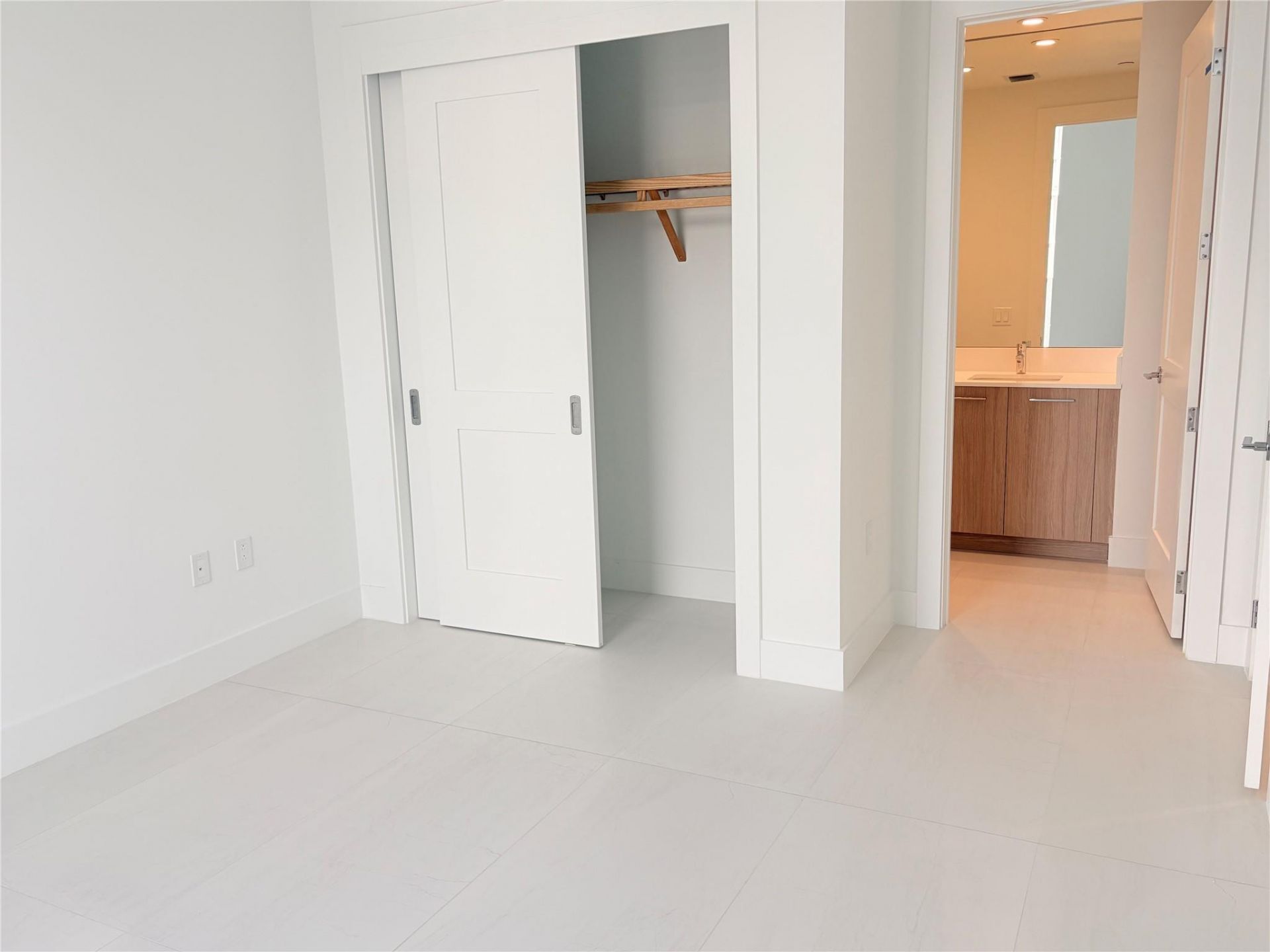 151 N Seabreeze Boulevard, Unit 0703-E, Fort Lauderdale, FL 33304 Photo