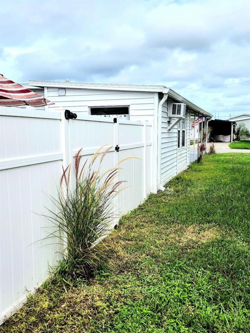 2304 New York Avenue, Bradenton, FL 34207 Photo