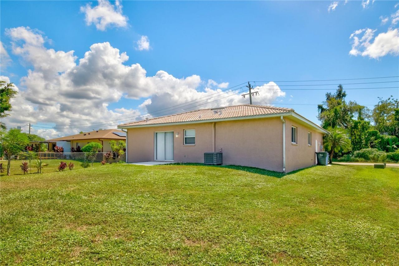 1112 21st Street E, Palmetto, FL 34221 Photo